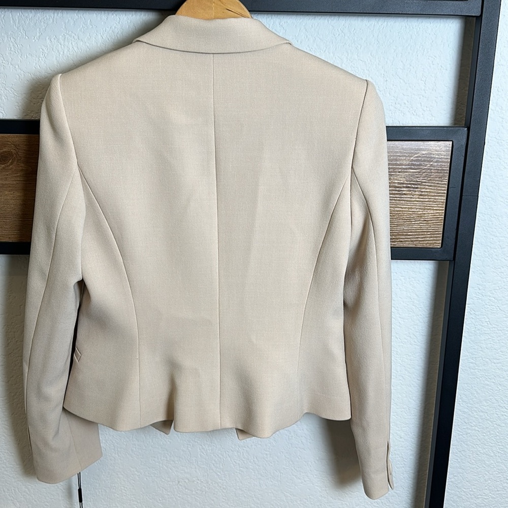 NWT Calvin Klein Cream Suit Jacket - size 6 - Fully Lined - Picture 7 of 9